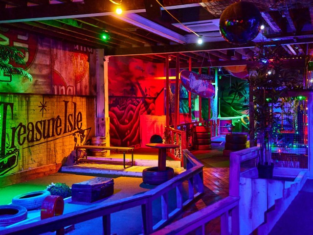 Roxy Ball Room Deansgate | Roxy Golf, Shuffleboard & Pool image